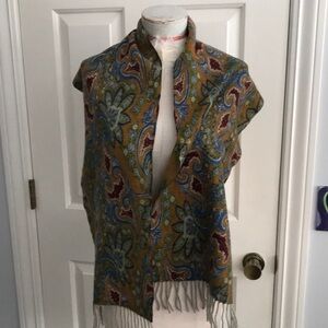 Gorgeous wool scarf